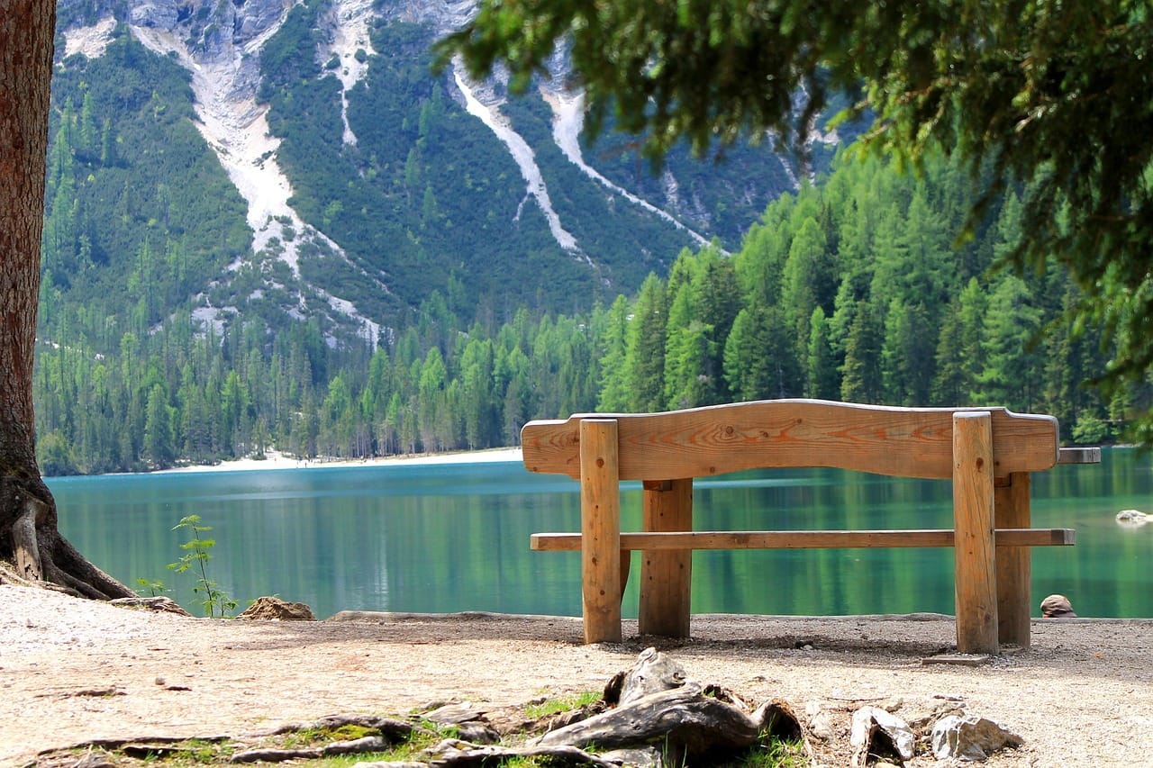 pragser-wildsee-2955236_1280